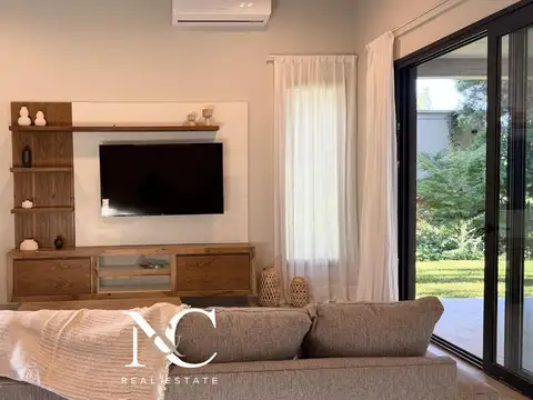 Casa en Venta en Costa Esmeralda, USD 350.000