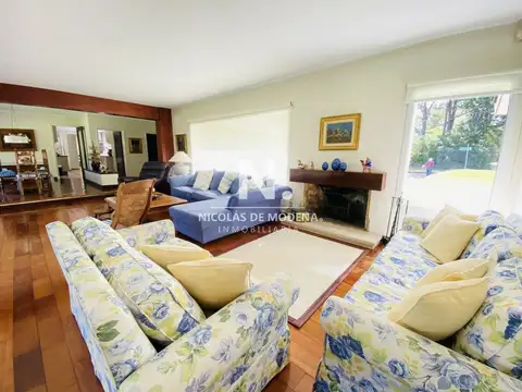 Casa en Venta en Playa Mansa, USD 980.000