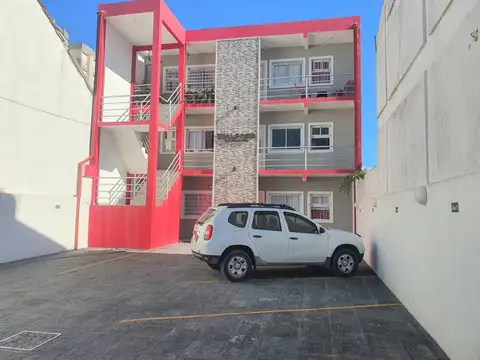 Av R Obligado 200, Piso 1