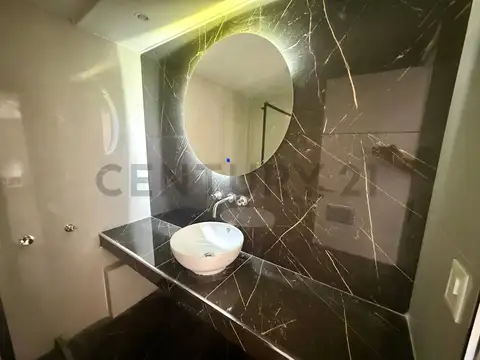 Departamento de 2 ambientes totalmente reciclado frente a Plaza Colón – 43 m²