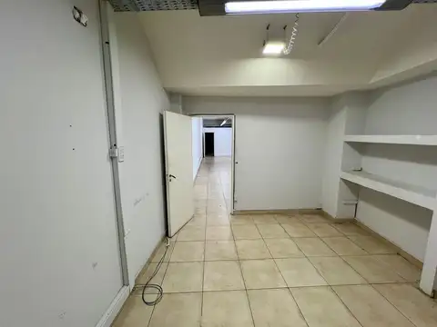 Local en Venta 65 años