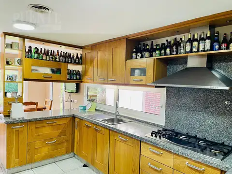 Casa 4 ambientes con 4 baños