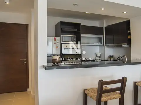 Departamento de 2 dormitorios en venta en torre nueva próxima al mar.