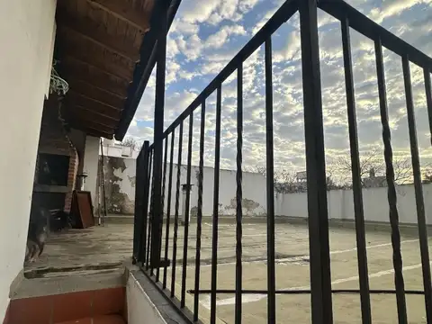 Depto Tipo Casa en Venta con 1 cocheras