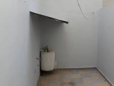 departamento 2 ambientes en planta baja c/patio