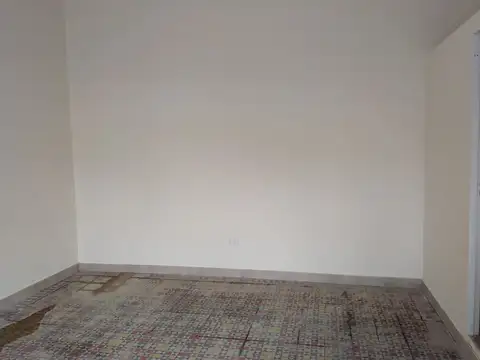 Local en Alquiler Via Púb.