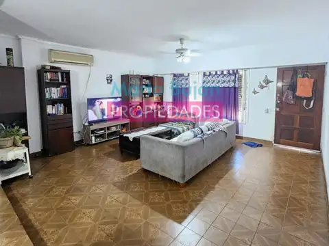 Depto Tipo Casa en Venta en Dock Sud, USD 80.000