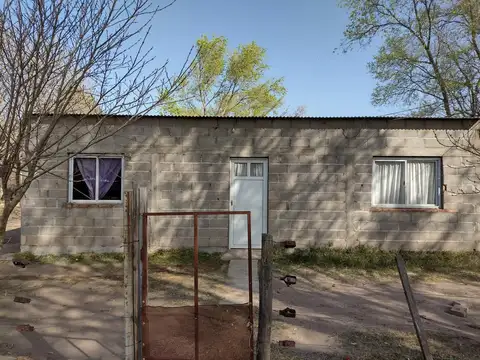 Casa 4 ambientes con 1 baño