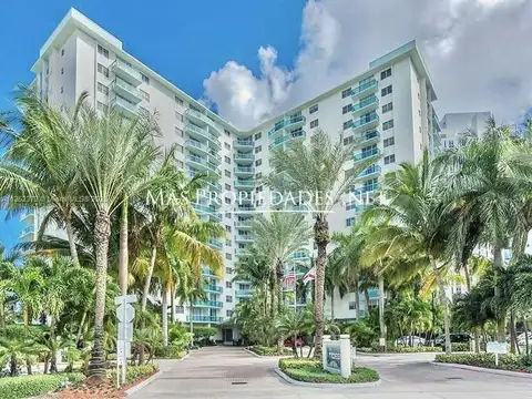 Venta Departamento 2 Dormitorios En Hollywood Beach Condo