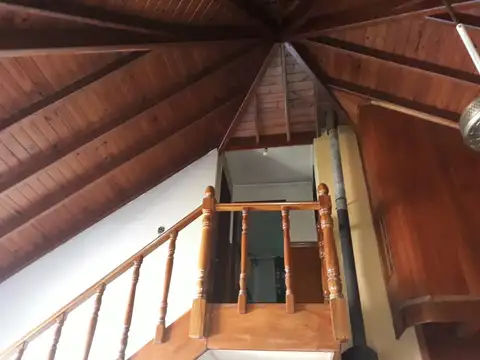 Casa en Venta con 5 cocheras