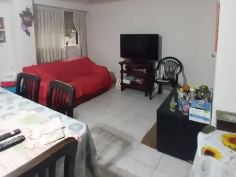 Departamento 4 ambientes con 1 baño