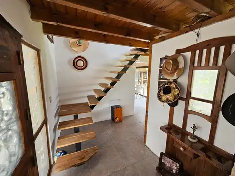 Casa 6 ambientes con 3 baños