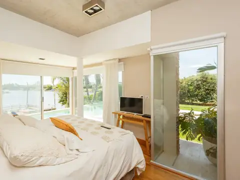 Casa 7 ambientes con 4 baños