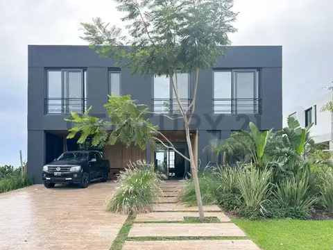 MARINAS - PUERTOS DEL LAGO 100, Piso 0