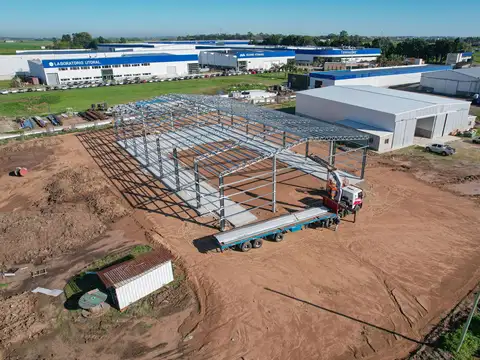 Sobre Colectora Autopista Rosario Buenos Aires