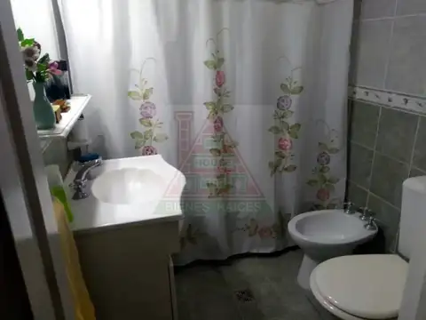 CHALET 4 AMBIENTES, VENTA EN BECCAR