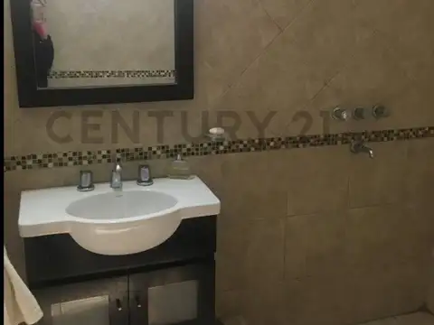 Venta PH de 3 ambientes con patio y terraza, en Remedios de Escalada Lanus