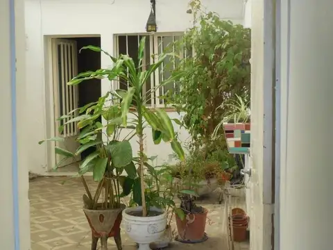 Depto Tipo Casa en Venta en Floresta, USD 138.000