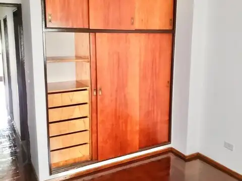 Departamento 5 ambientes con 3 baños