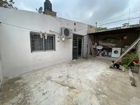 Depto Tipo Casa en Venta en Lomas De Zamora, USD 60.000