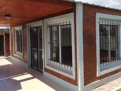 Casa 3 ambientes con 1 baño