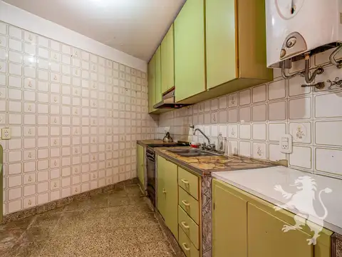 CASA A REFACCIONAR - VENTA - 3 AMBIENTES - AMPLIA TERRAZA - PATERNAL