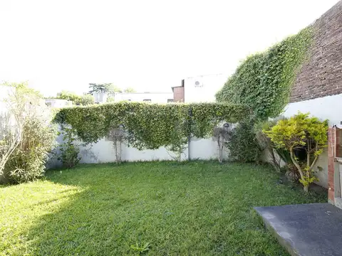 Casa en venta en La Plata con quincho y patio