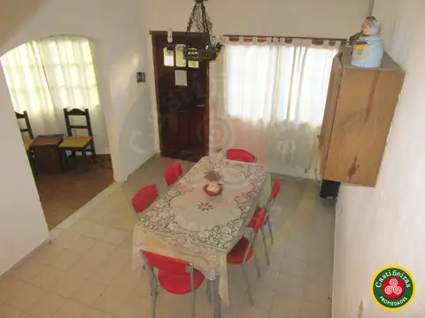 Drumond e/ Mitre y Catamarca 400