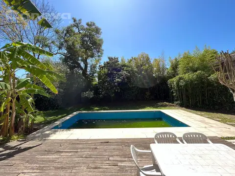 Casa en Venta con 1 cochera