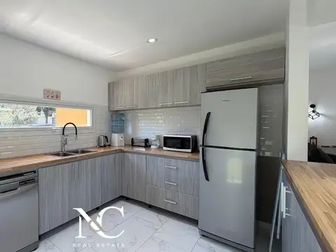 Casa 4 ambientes con 3 baños