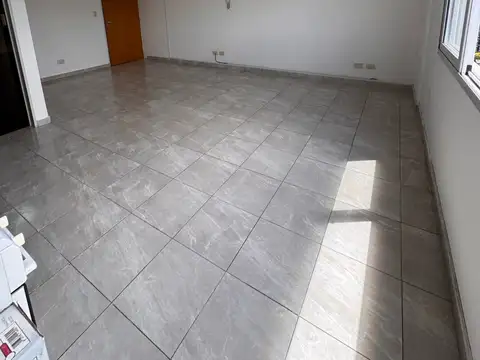 Departamento en Alquiler en El Palomar, $ 450.000