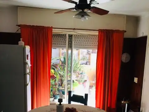 CHALET DE 4 AMBIENTES EN UNA SOLA PLANTA