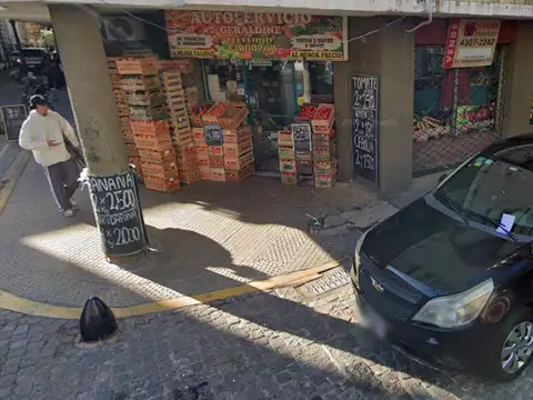 Local en Venta 70 años