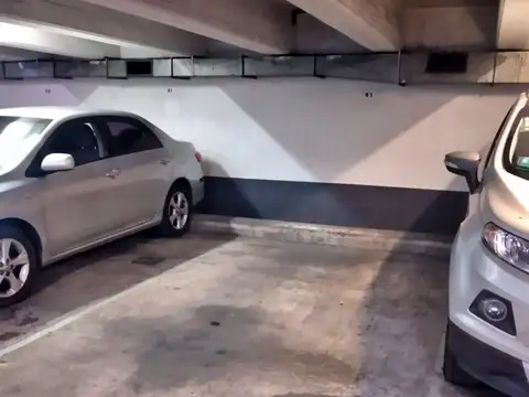 COCHERA EN VENTA EN RETIRO