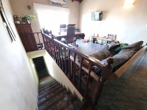 Depto Tipo Casa en Venta en Villa Adelina, USD 138.000