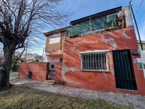 Depto Tipo Casa en Venta de 6 ambientes