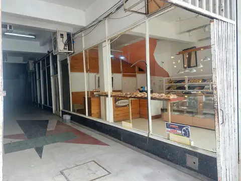 Local en Venta 40 años