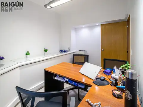 Oficina en Venta con 2 cocheras