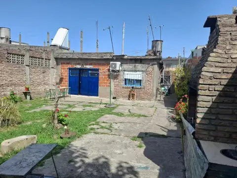Casa a refaccionar en 9 de Abril, lote 10x38 ideal inversión