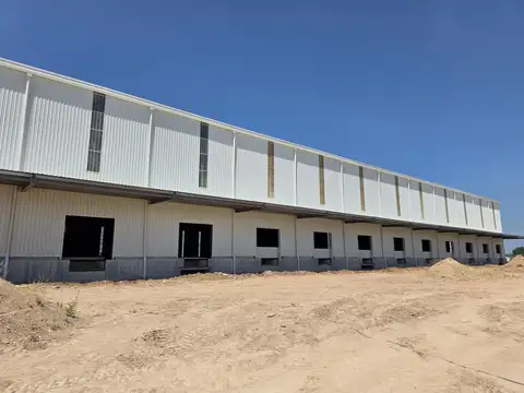 Nave Industrial de 18.000 m2 en Alquiler en Parque Industrial Campana