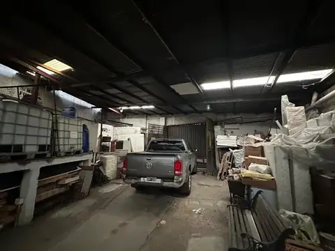 Galpon en Venta 30  mts Fondo