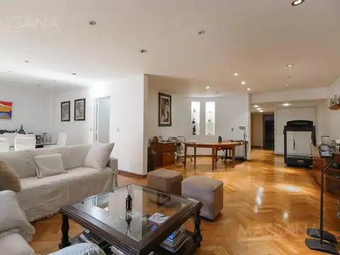 Departamento  4 ambientes  al frente de 196m2 totales  Belgrano - cochera - baulera