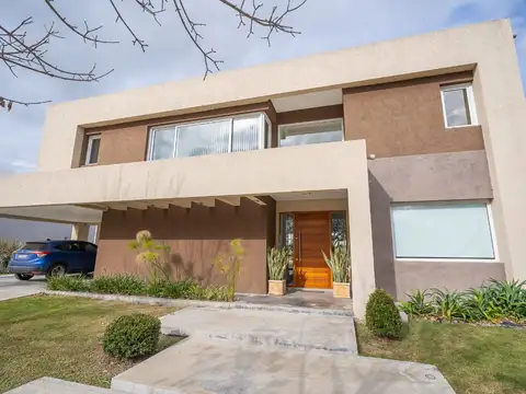 VENTA CASA 5 AMBIENTES TERRAVISTA GRAL RODRIGUEZ