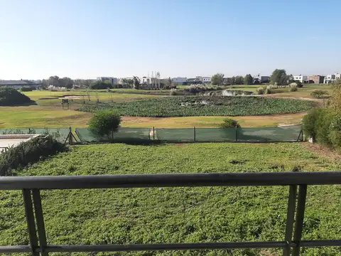 EL CANTON CASA AL GOLF EN EL BARRIO GOLF