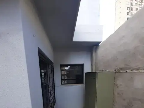 Depto Tipo Casa en Alquiler en Abasto, $ 390.000
