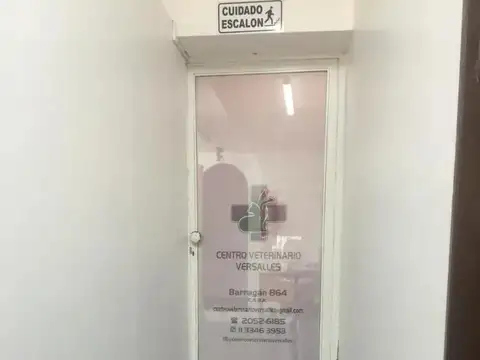Local en Alquiler en Versalles, $ 900.000
