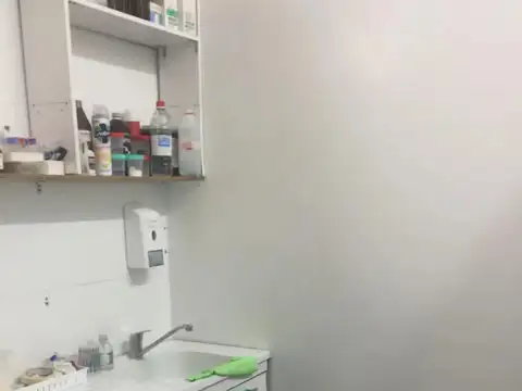 ALQUILER – LOCAL COMERCIAL AMPLIO – VERSALLES