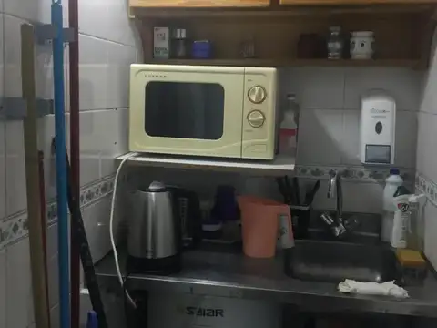 Local en Alquiler Via Pública