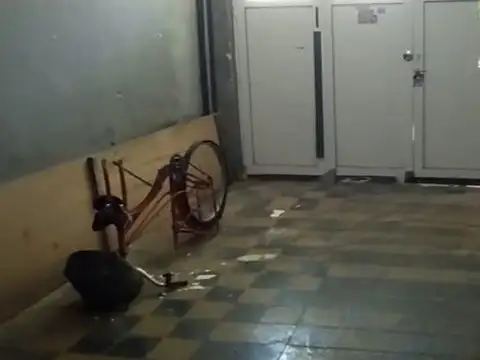 Casa 7 ambientes con 1 baño