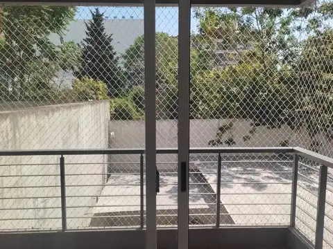 EXCELENTE AMBIENTE AL CONTRAFRENTE CON BALCON